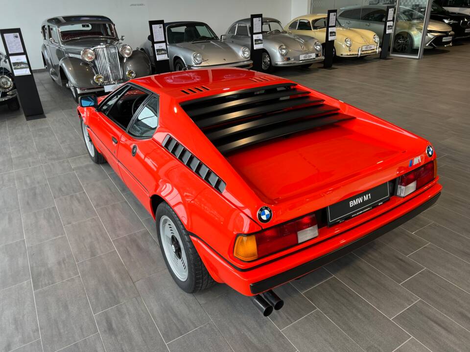 Image 15/16 de BMW M1 (1980)