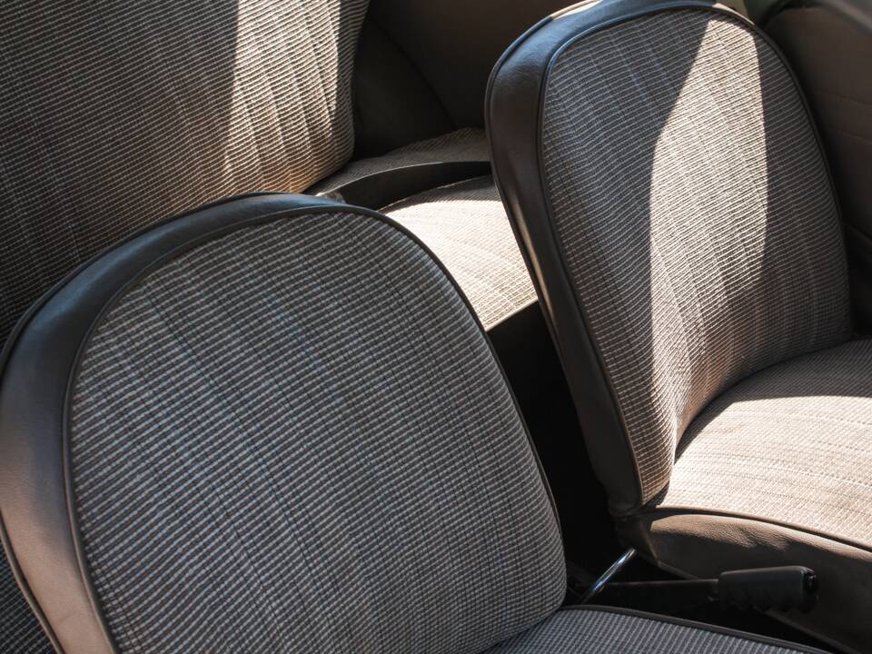 Image 21/22 of SEAT 600 E (1971)