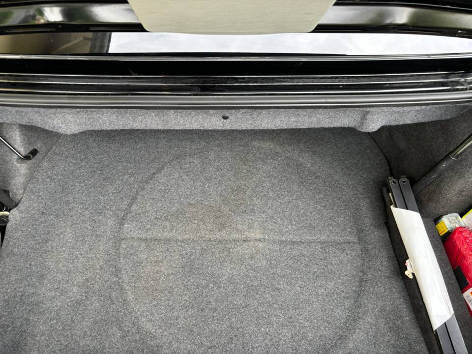 Image 3/40 of BMW 320i (1992)
