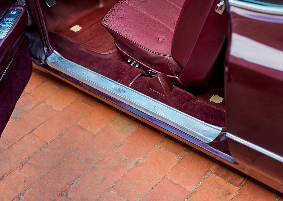 Bild 129/200 von Cadillac Coupe DeVille (1968)