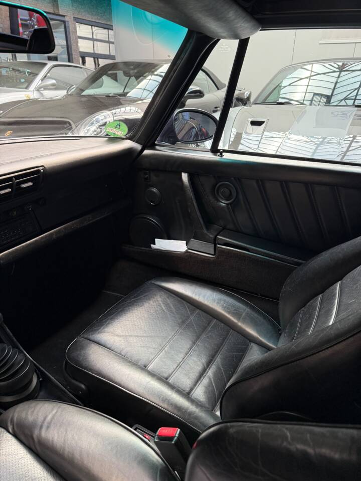 Bild 16/25 von Porsche 911 Carrera 3.2 (1986)