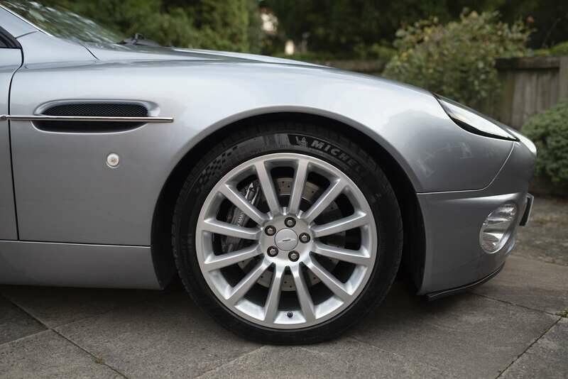 Bild 33/38 von Aston Martin V12 Vanquish (2003)