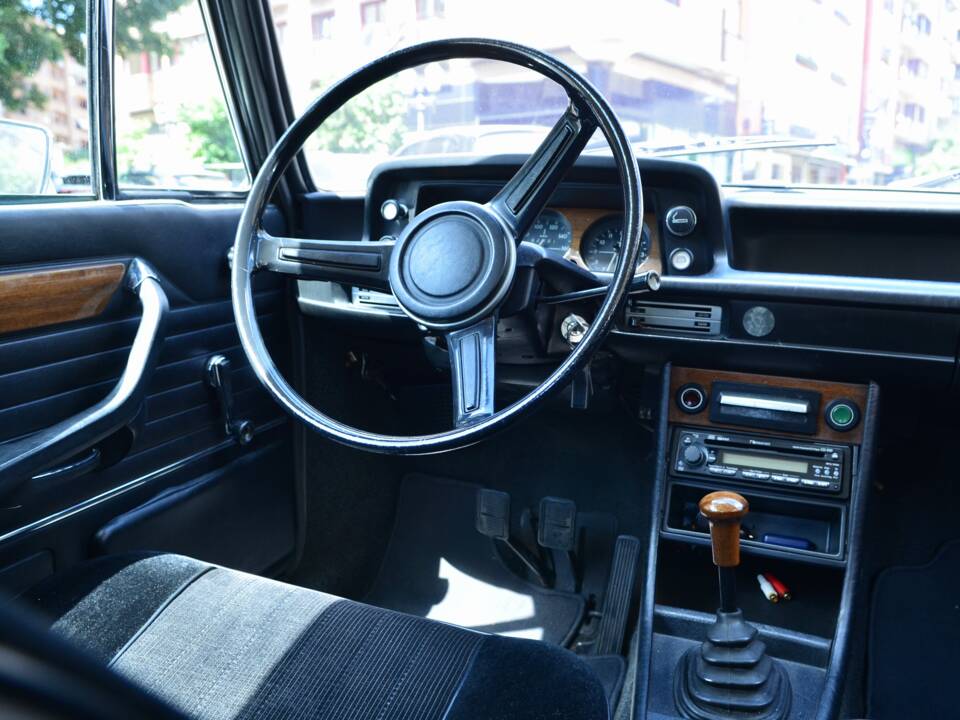 Image 15/55 de BMW 2002 (1975)