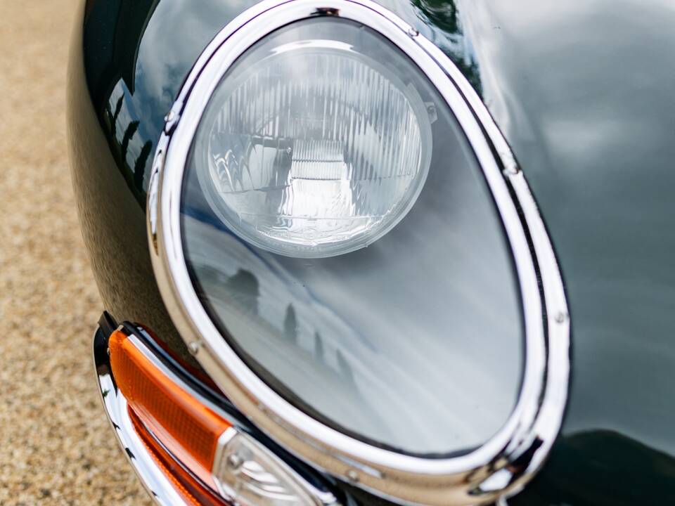 Bild 35/50 von Jaguar E-Type 4.2 (1965)