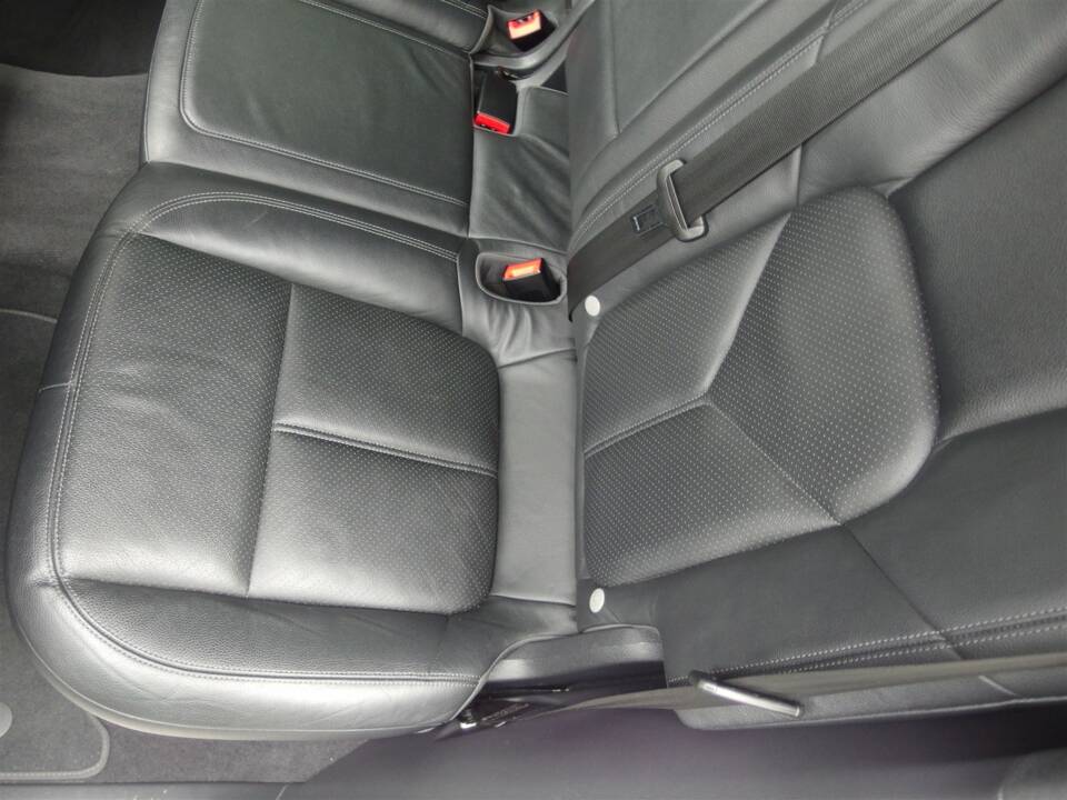 Bild 72/99 von Porsche Cayenne S (2010)