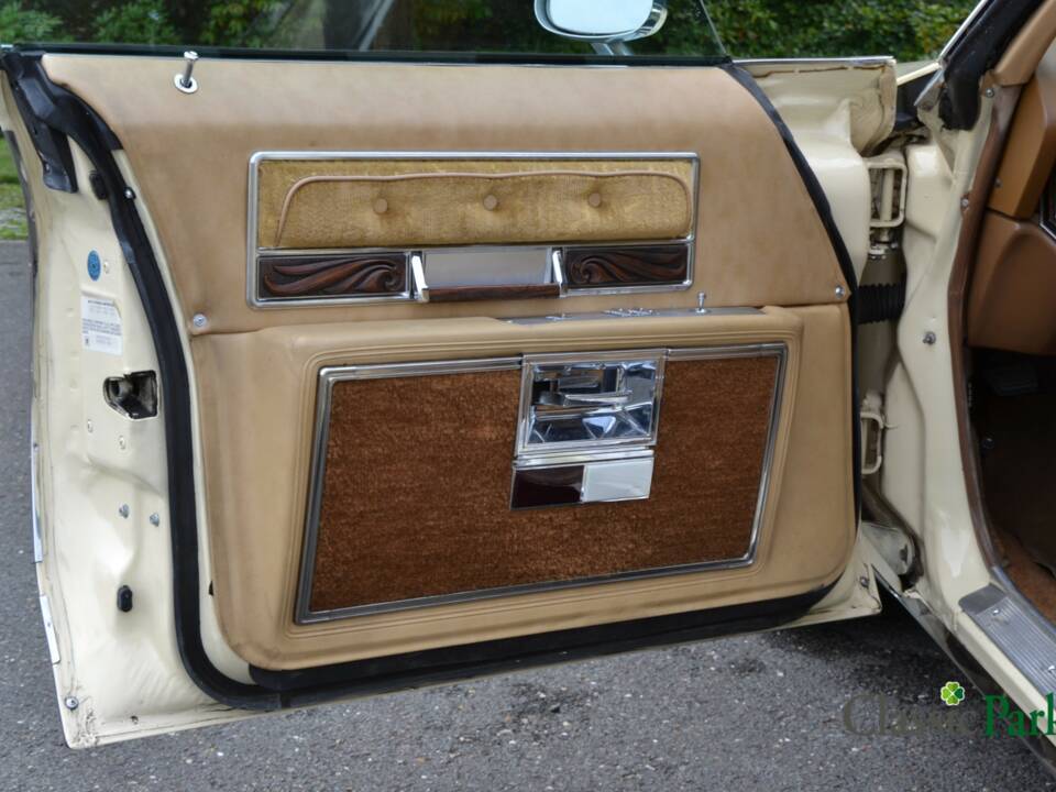 Bild 18/50 von Buick Electra 225 Hardtop (1976)