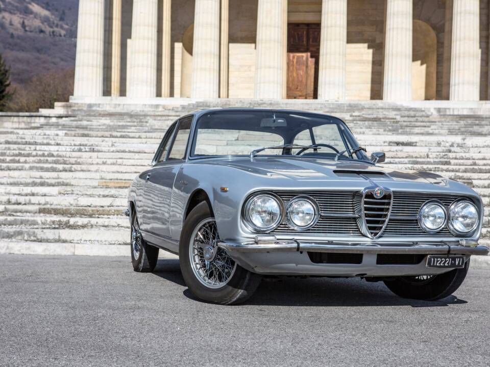 Bild 6/30 von Alfa Romeo 2600 Sprint (1965)