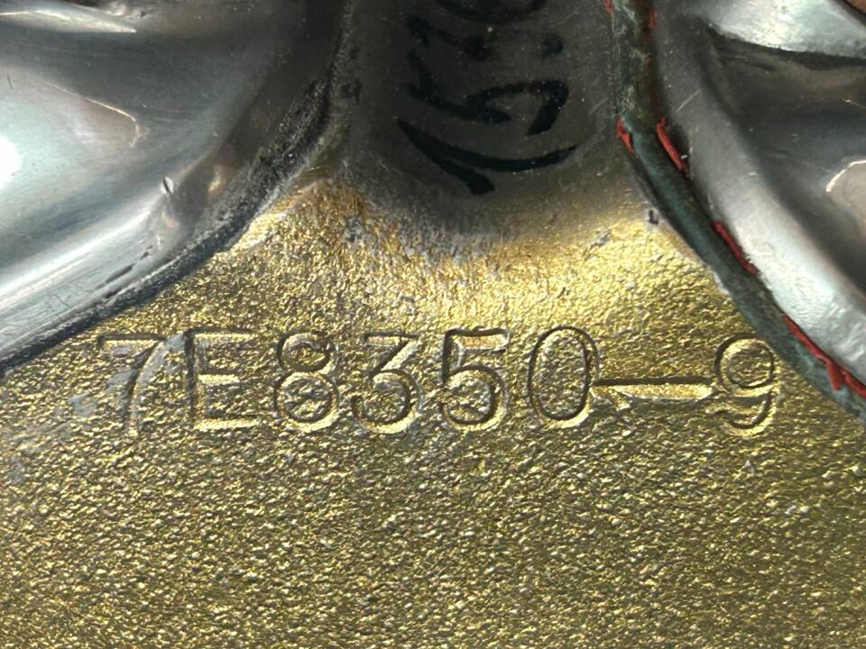 Image 27/39 de Jaguar Type E 4.2 (1966)