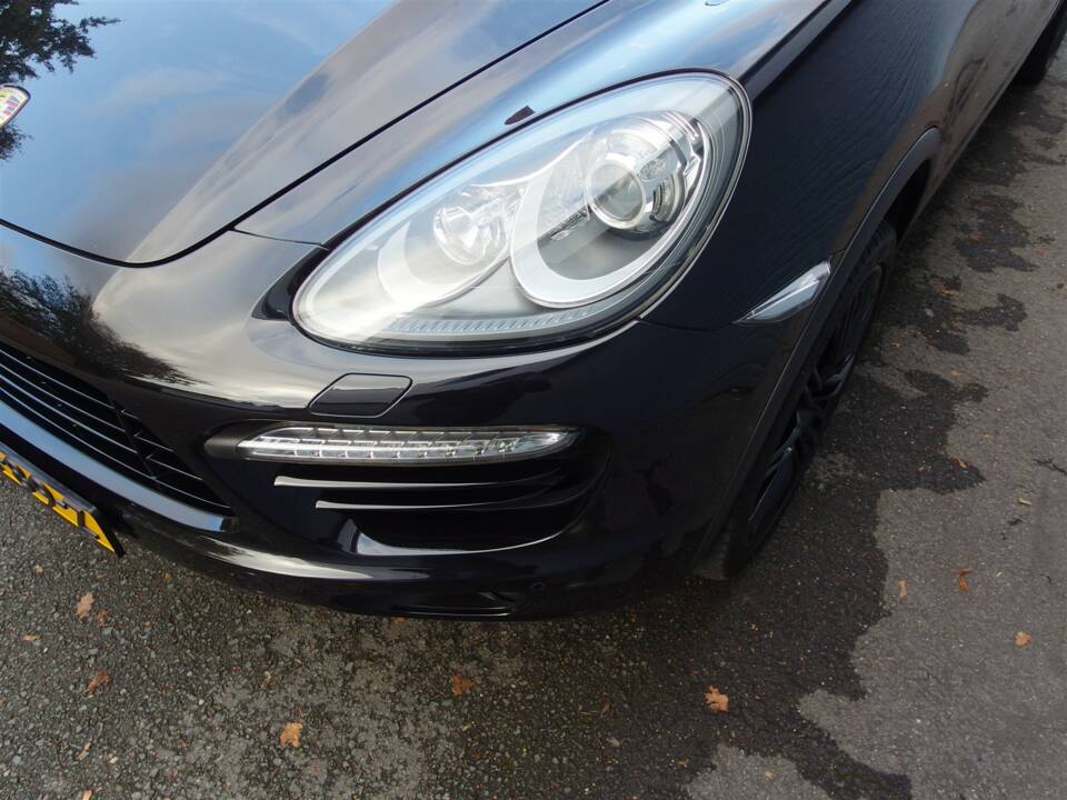 Imagen 35/97 de Porsche Cayenne Turbo (2011)