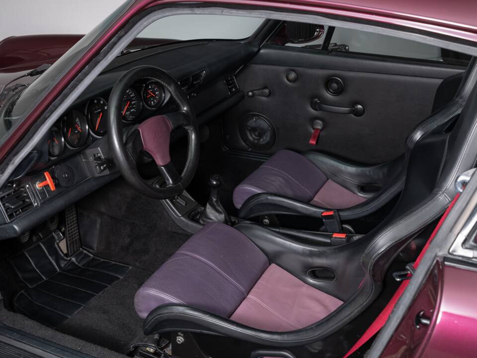Image 14/31 de Porsche 911 Carrera RS (1992)