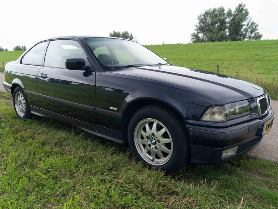 Bild 11/40 von BMW 316i (1998)