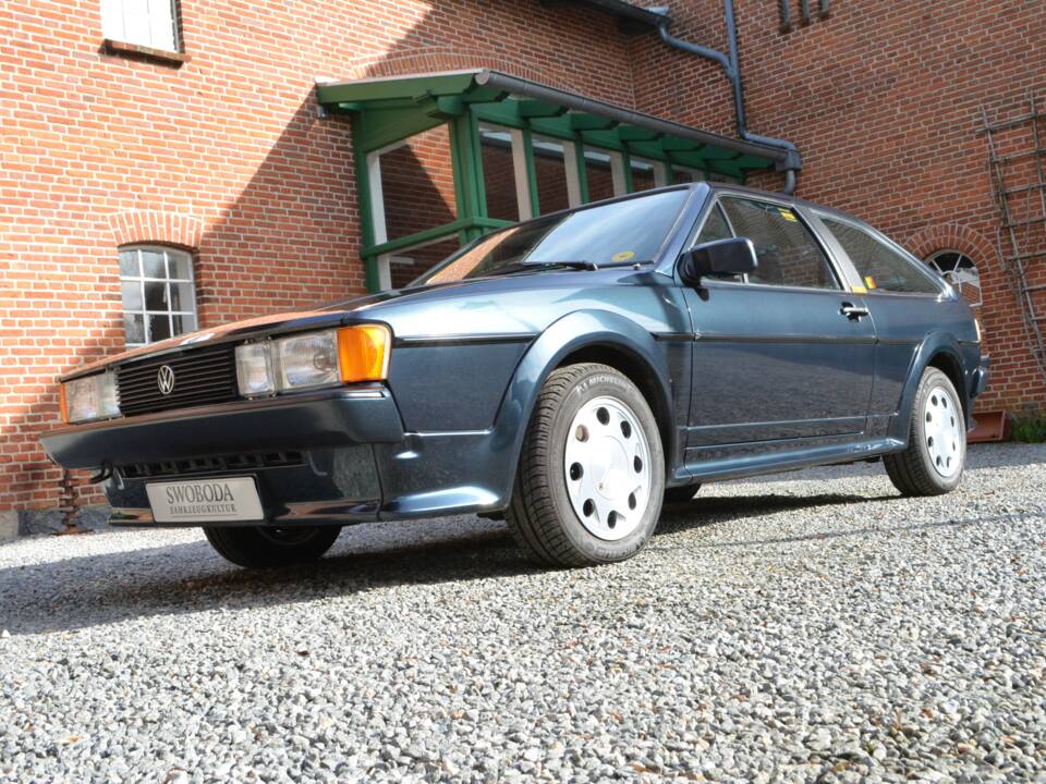 Image 3/15 de Volkswagen Scirocco II GT (1990)