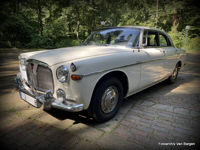 Bild 2/24 von Rover 3 Liter Mk III (1966)