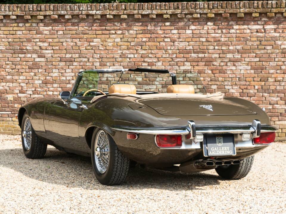 Image 30/50 de Jaguar Type E V12 (1973)