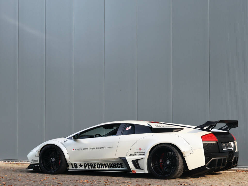 Afbeelding 53/82 van Lamborghini Murciélago (2002)
