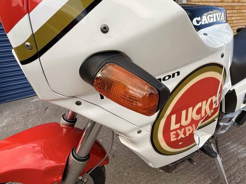 Image 37/40 of Cagiva DUMMY (1994)