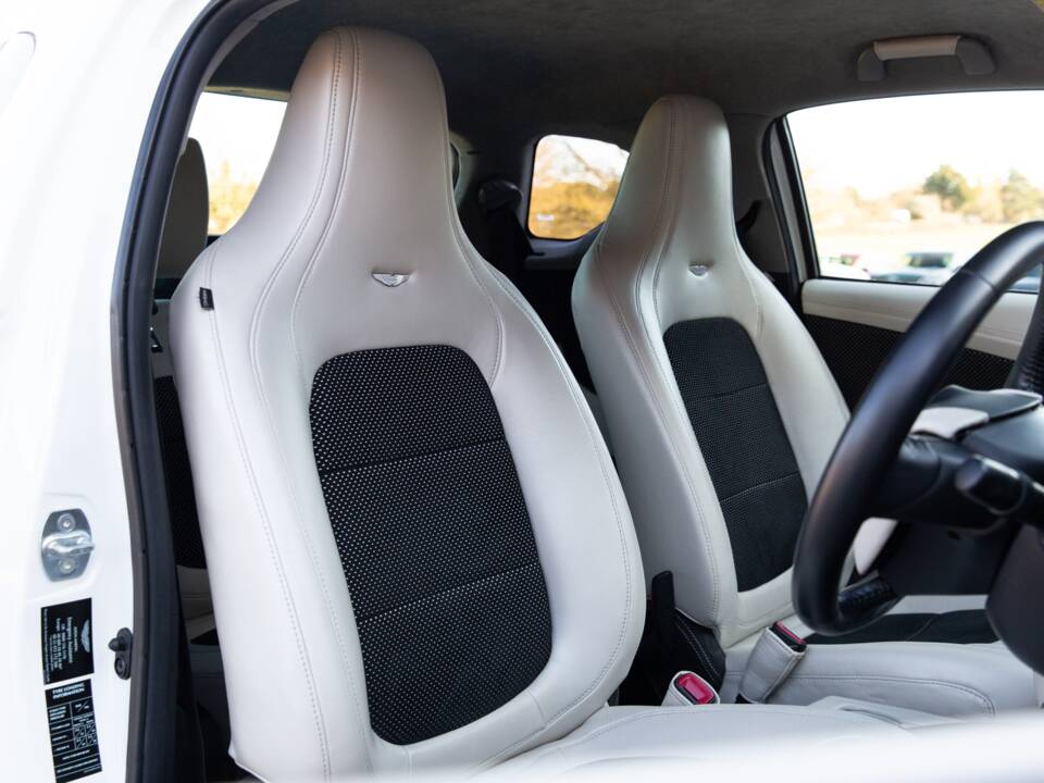 Bild 85/95 von Aston Martin Cygnet (2012)