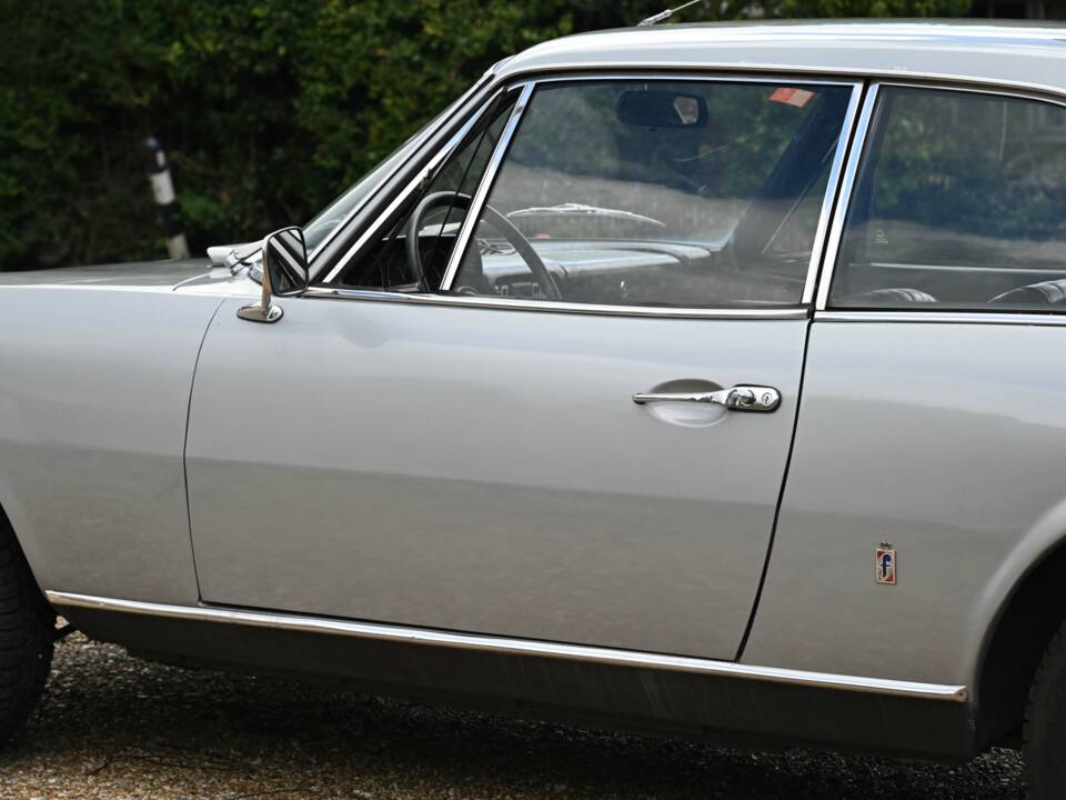 Image 38/50 of Peugeot 504 Coupé (1973)