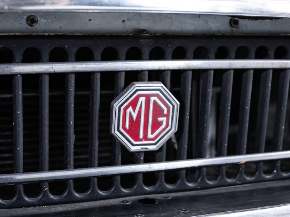 Bild 18/44 von MG MGB GT (1971)