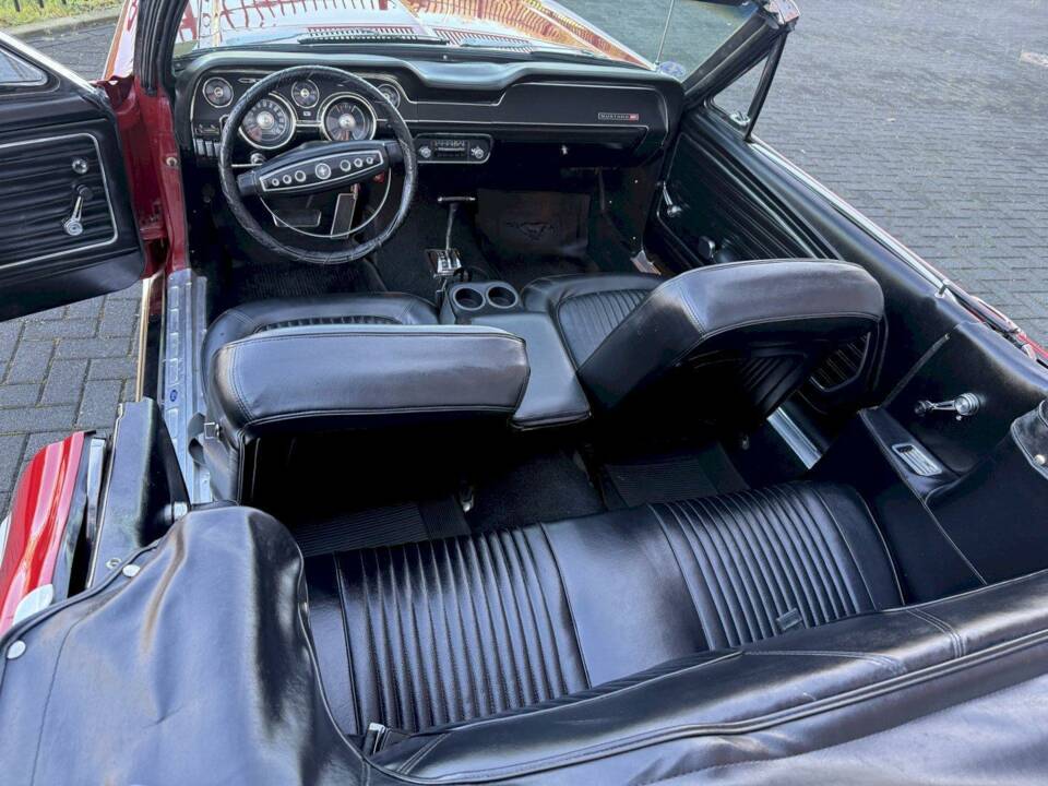 Image 24/50 of Ford Mustang 200 (1968)