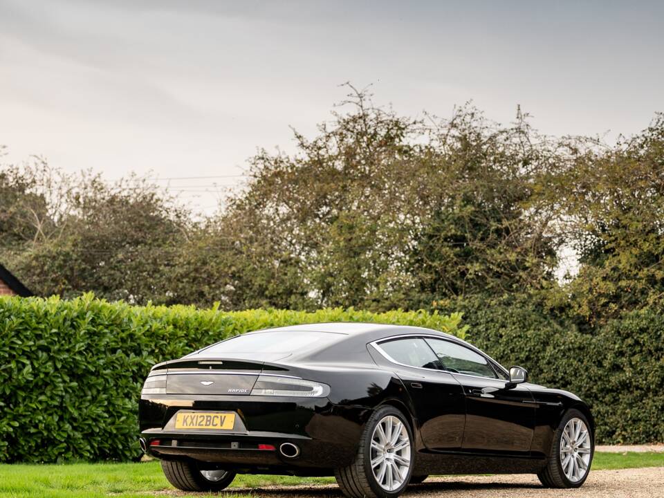 Image 21/49 de Aston Martin Rapide (2012)