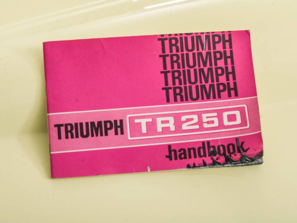 Imagen 47/50 de Triumph TR 250 (1968)
