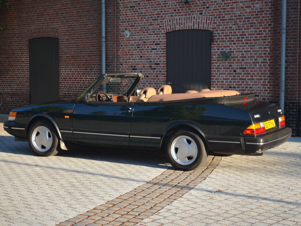 Image 4/17 of Saab 900 S (1992)