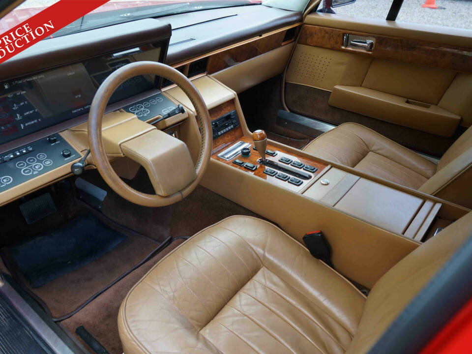 Image 38/50 de Aston Martin Lagonda (1984)