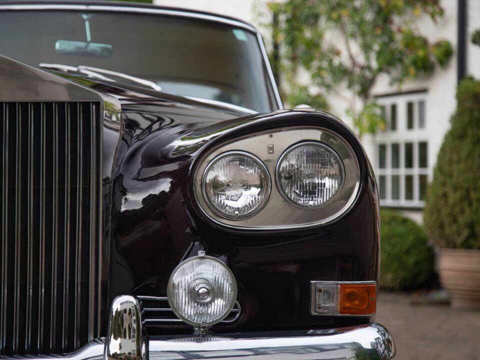 Image 30/50 of Rolls-Royce Silver Cloud III (1964)