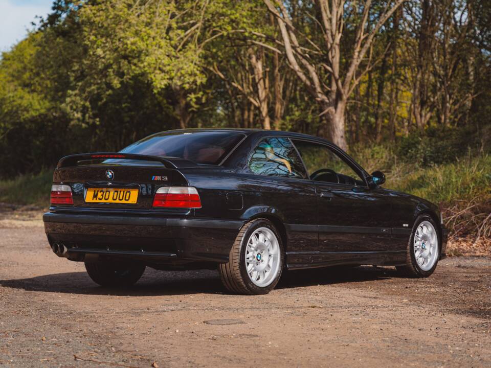 Immagine 12/37 di BMW M3 (1997)