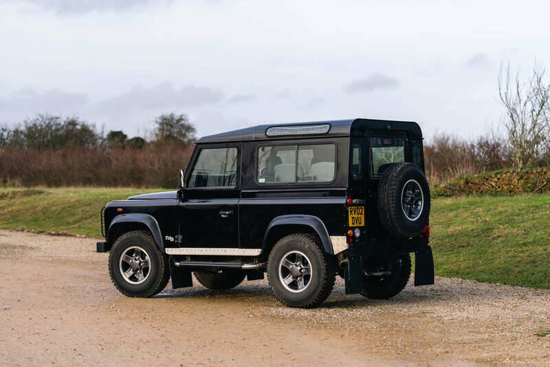 Immagine 7/50 di Land Rover Defender 90 Td5 (2002)