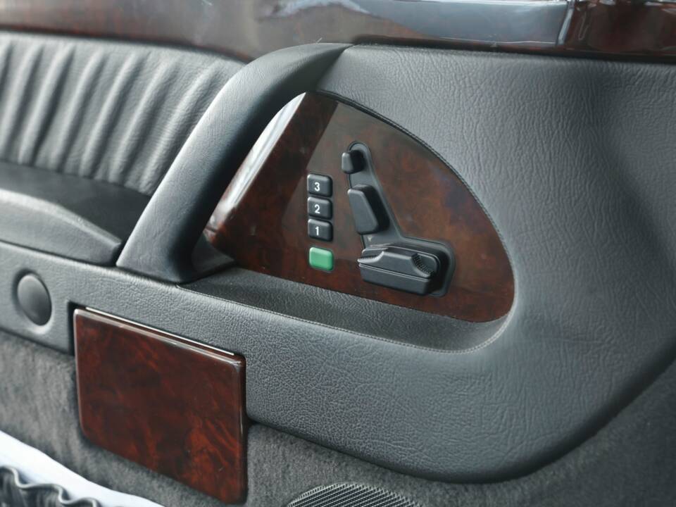 Bild 32/50 von Mercedes-Benz S 600 L (1999)