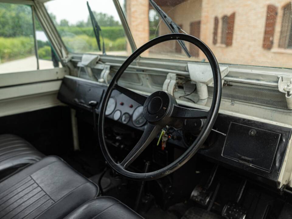 Image 38/50 of Land Rover 88 Lightweight (1977)