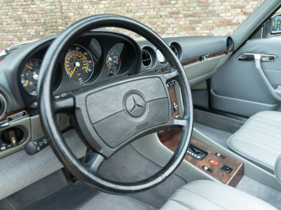 Imagen 20/50 de Mercedes-Benz 560 SL (1986)