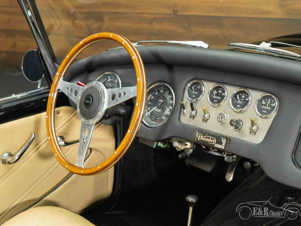Imagen 9/19 de Daimler SP 250 (1961)