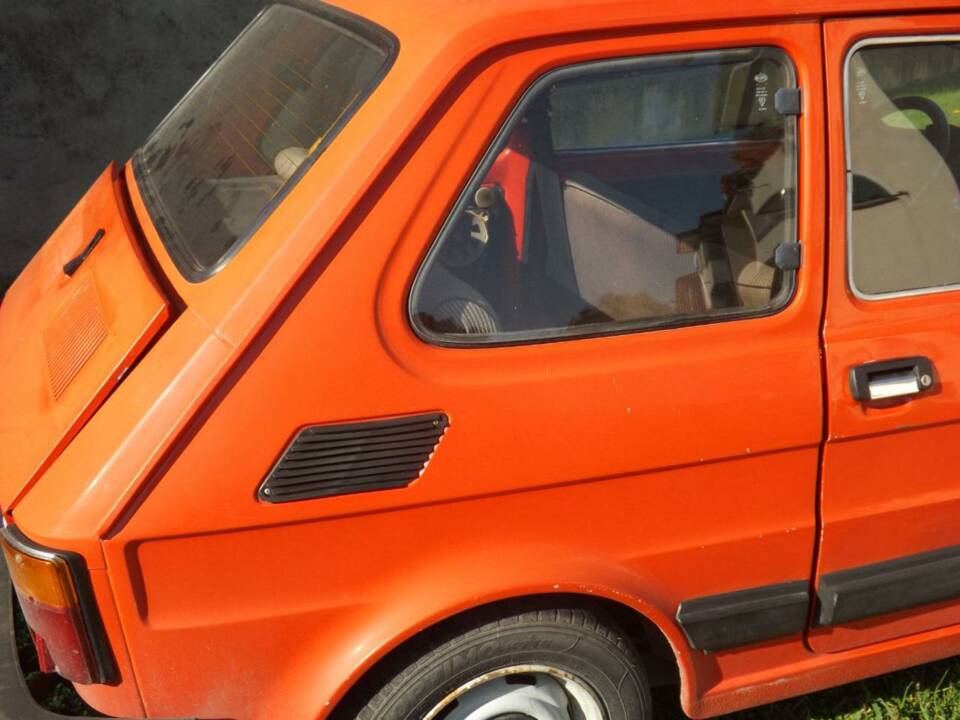 Image 14/50 de FIAT 126 (1981)