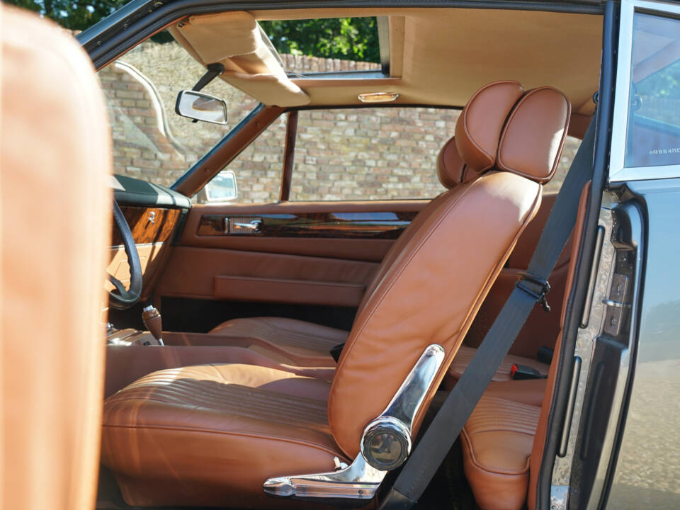 Afbeelding 7/50 van Aston Martin V8 Vantage (1980)