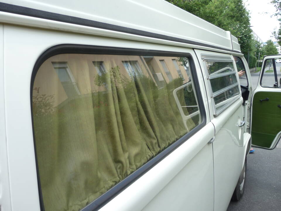 Image 5/126 of Volkswagen T2b Westfalia (1973)