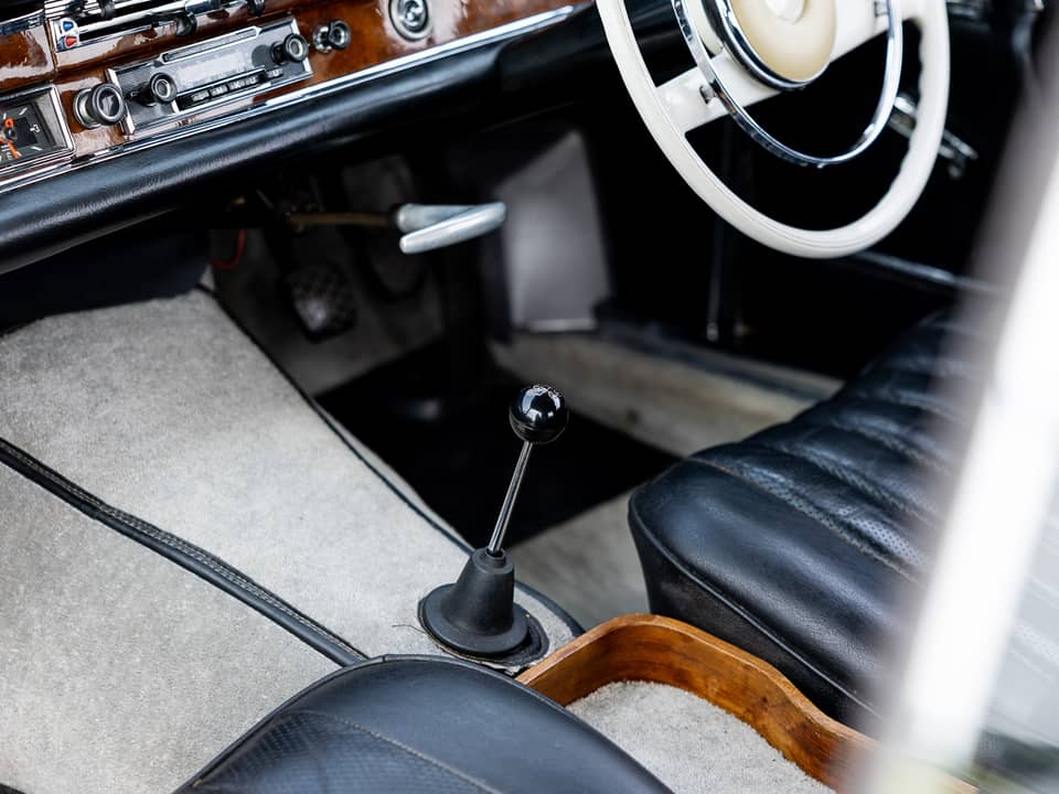 Afbeelding 60/62 van Mercedes-Benz 300 SE (1965)