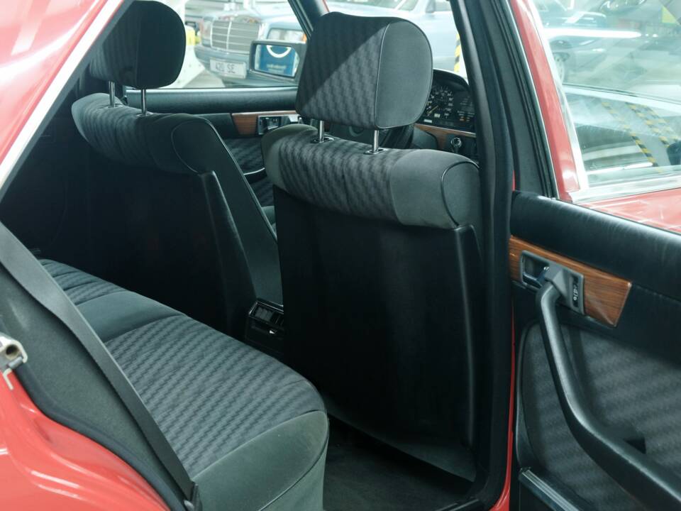 Bild 30/50 von Mercedes-Benz 500 SE (1987)