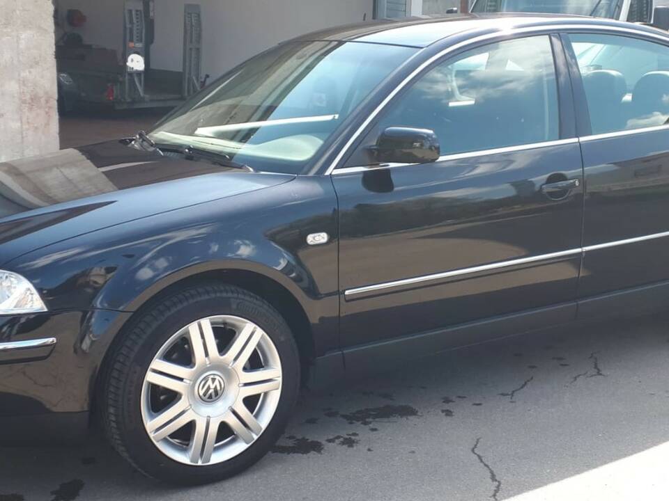 Afbeelding 1/19 van Volkswagen Passat 2.0 (2003)