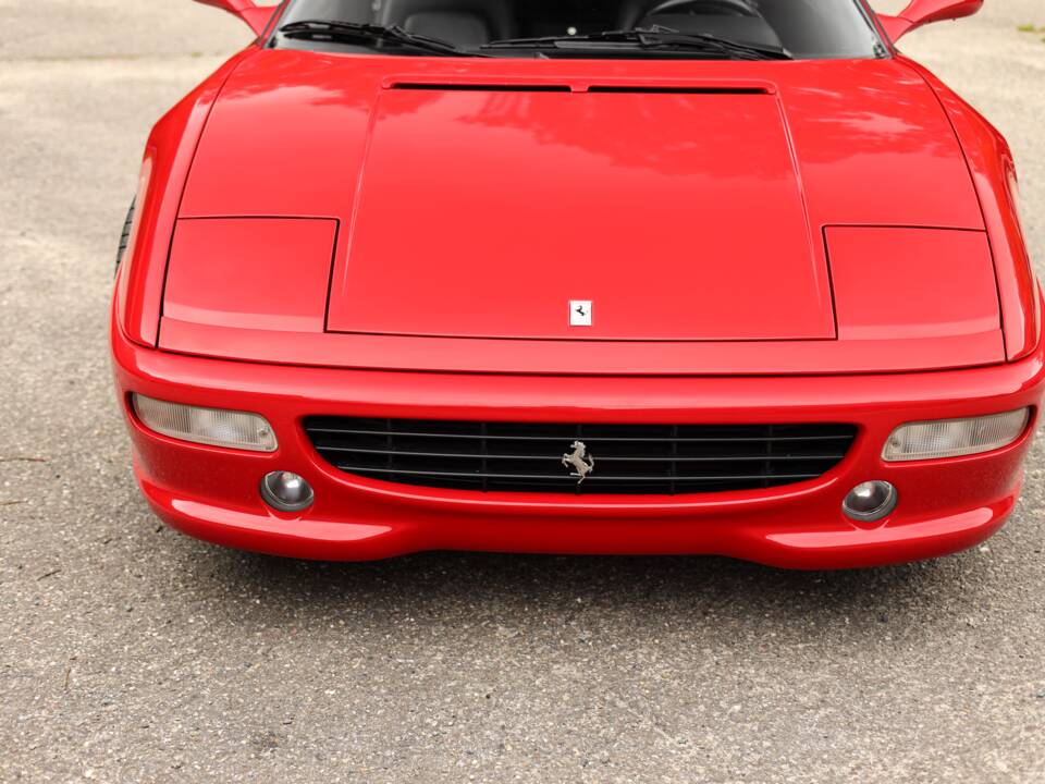 Image 53/93 of Ferrari F 355 Berlinetta (1997)