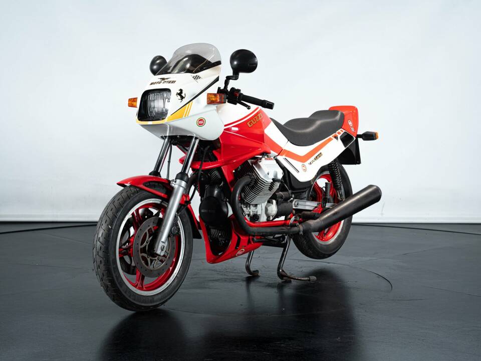 Image 7/33 of Moto Guzzi DUMMY (1990)