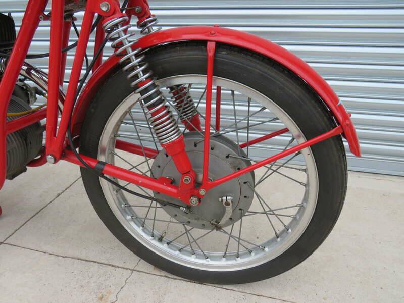 Image 29/43 de MV Agusta 175 CS Sport Disco Volante (1955)