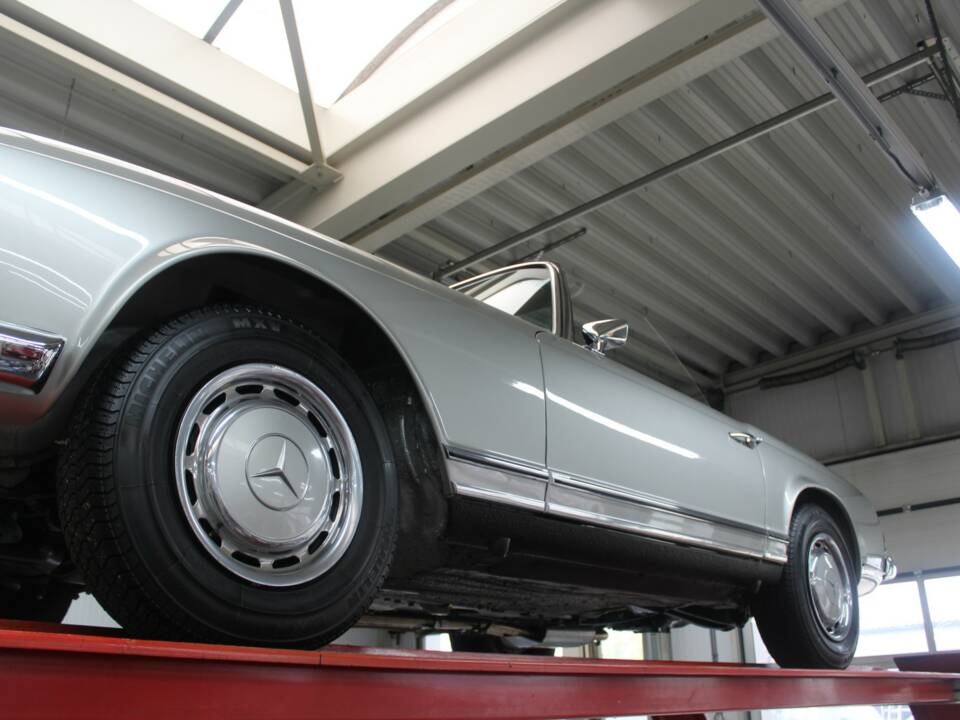 Imagen 7/50 de Mercedes-Benz 280 SL (1969)
