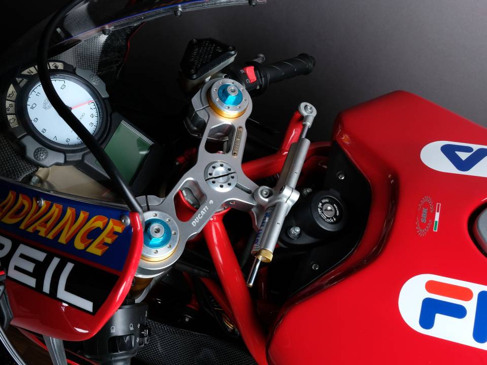 Image 6/11 of Ducati DUMMY (2004)