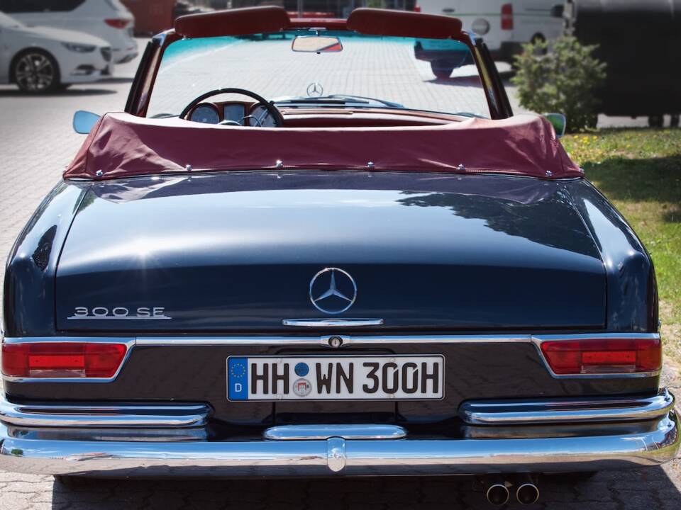 Image 9/39 of Mercedes-Benz 300 SE (1962)