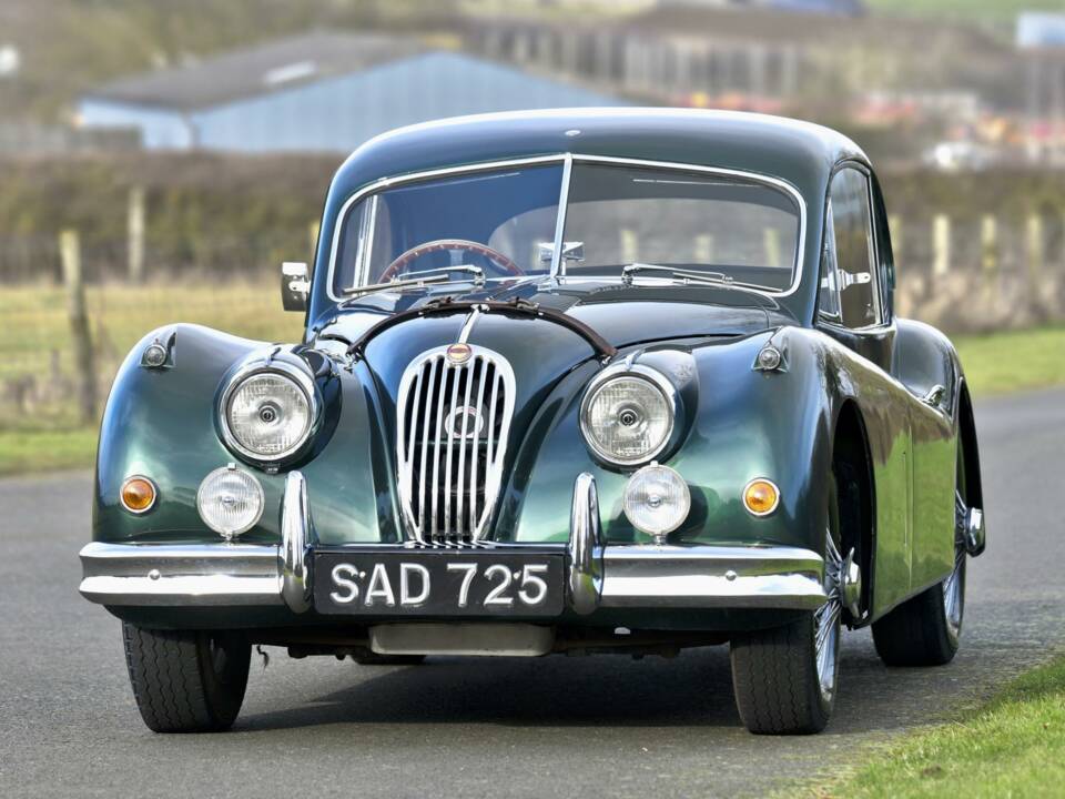 Image 3/50 of Jaguar XK 140 FHC (1956)