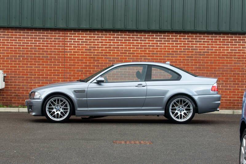 Image 21/50 of BMW M3 (2005)