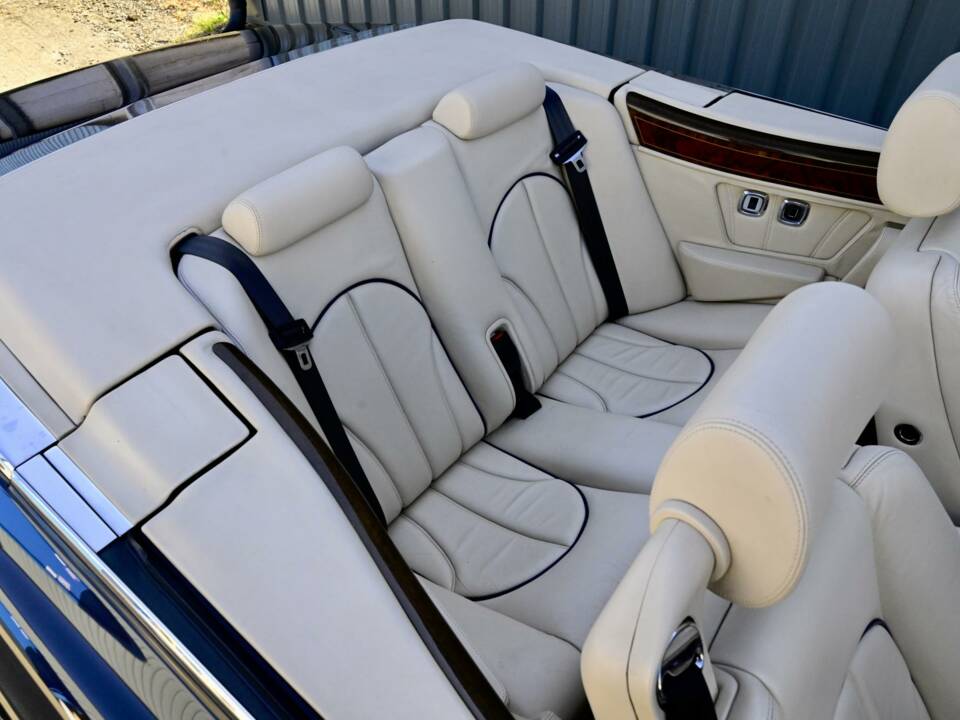 Bild 20/50 von Rolls-Royce Corniche V (2000)